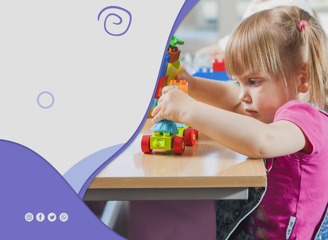 幼儿园折页封面设计