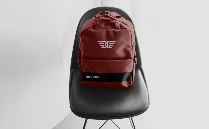 黑色运动背包样机效果图PSD素材