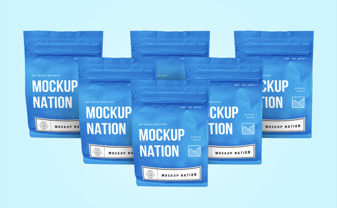 3个不同角度的蓝色食品包装袋样机PSD